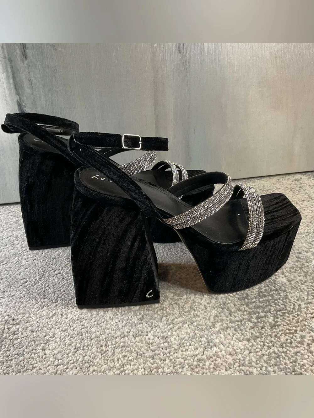 NIB Circus NY by Sam Edelman Mila Jewel Platform Heels Black Velvet Size 8M